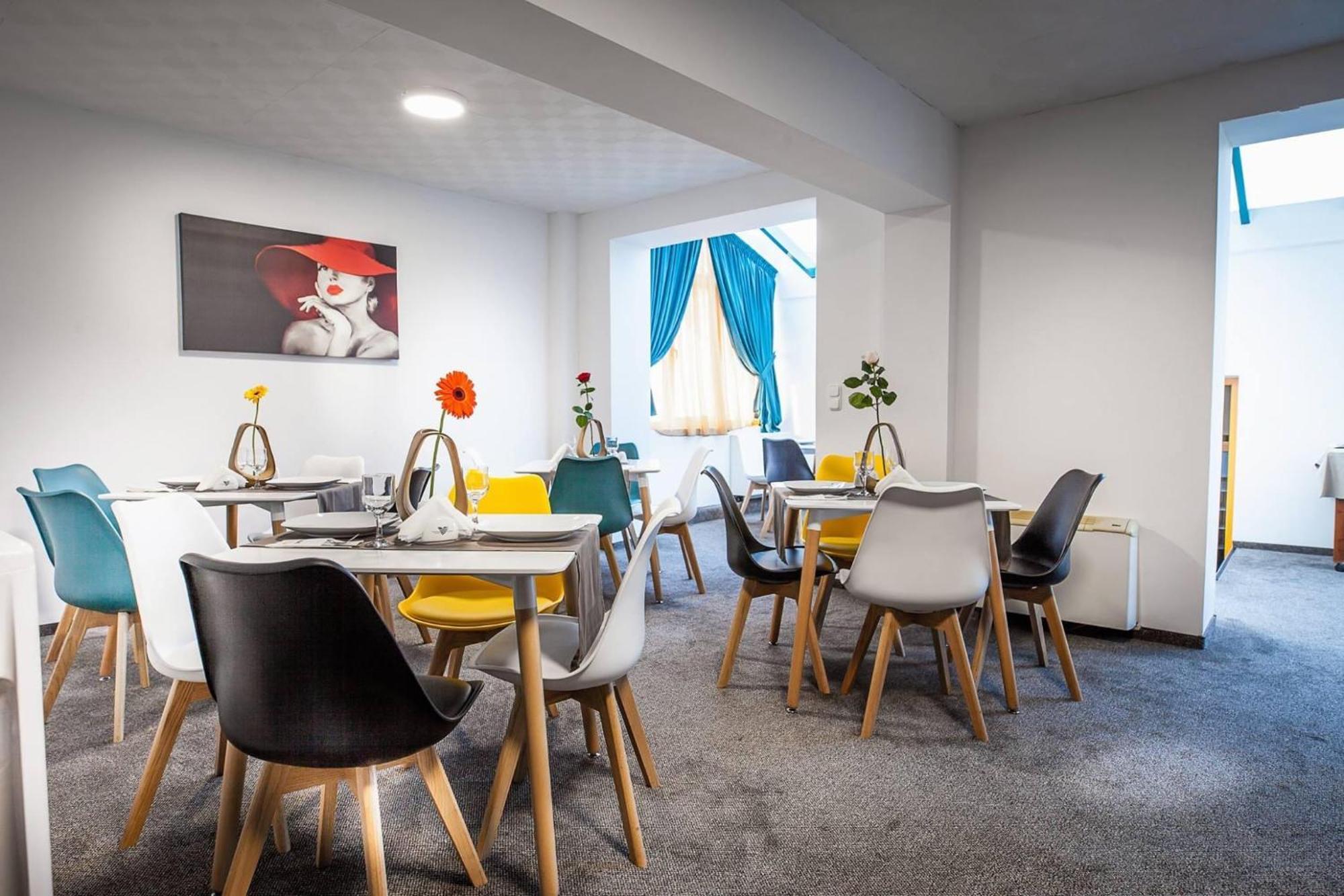 Hotel Ciao Târgu-Mureş Exteriör bild